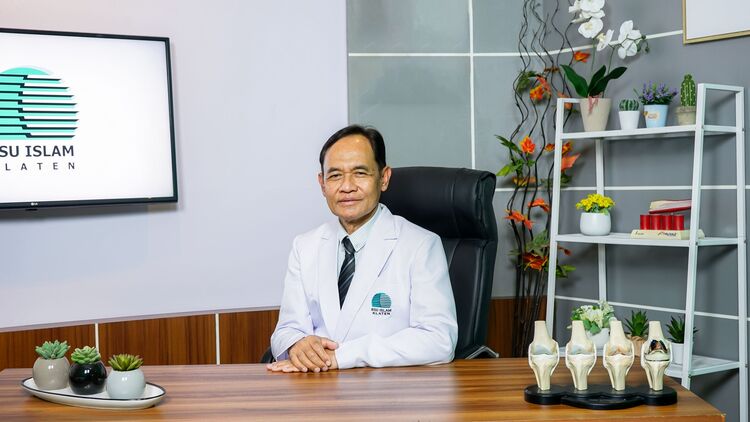 dr. Romaniyanto, Sp.OT(K) Spine, MARS