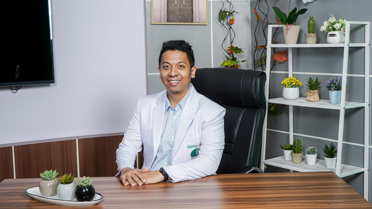 dr. Arib Farras Wahdan, Sp.OG