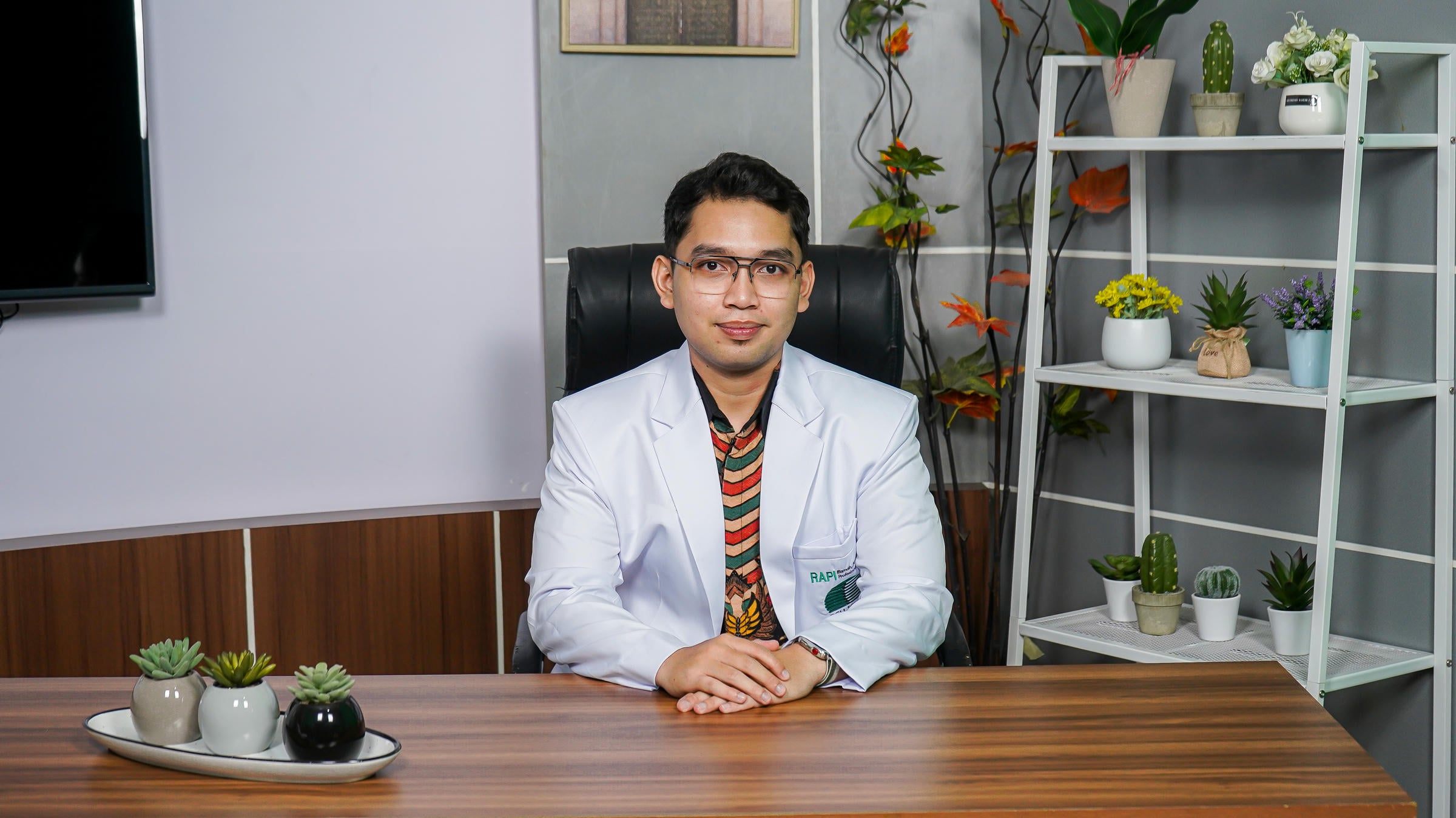 dr. Akmal Nur Setyawan 